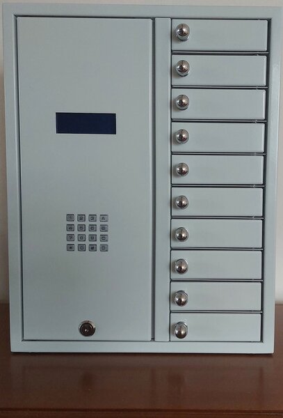 GSM KEY BOX 10A + keypad + LCD